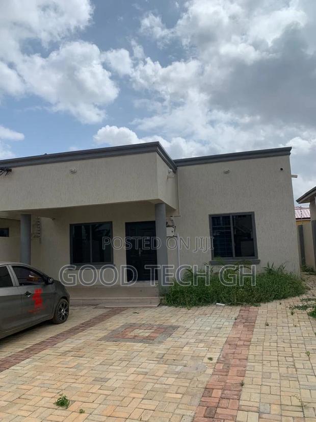 5bdrm House in East Legon for sale · Photo 2
