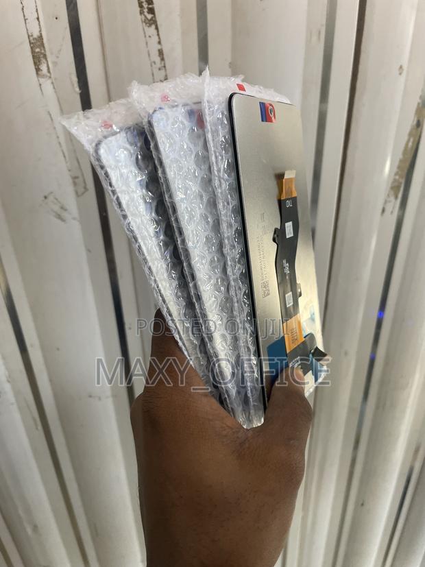 Tecno Spark 30 Screen · Photo 3
