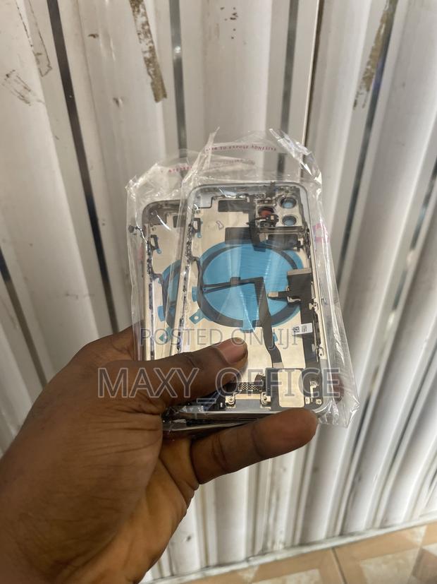 iPhone 11 Pro Complete Housing · Photo 4