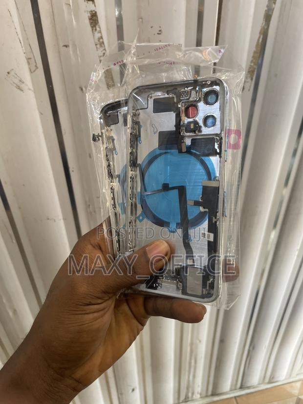 iPhone 11 Pro Complete Housing · Photo 5