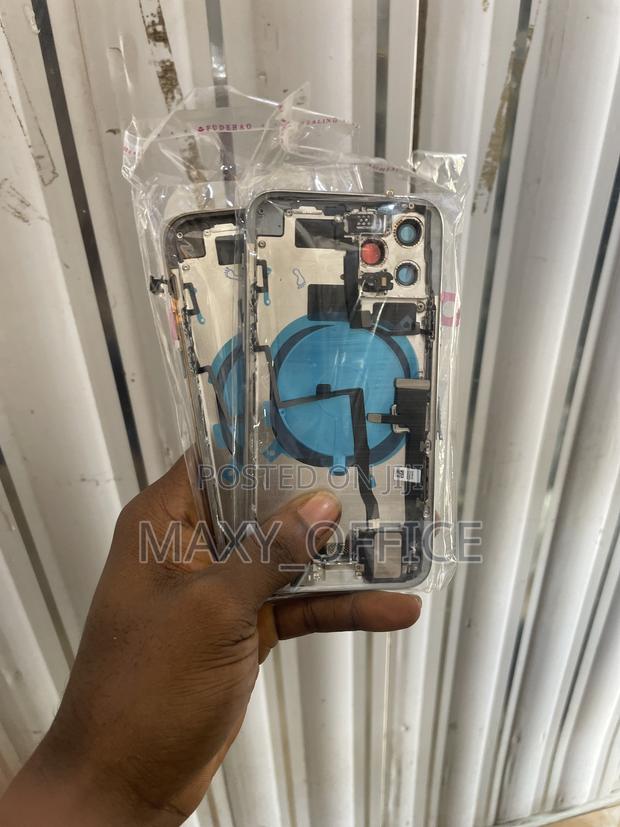 iPhone 11 Pro Complete Housing · Photo 3