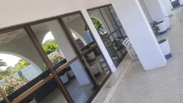 7bdrm House in Abelemkpe for rent · Photo 5
