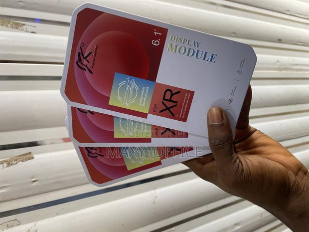 iPhone Xr Screen Replacement (Jk) · Photo 3