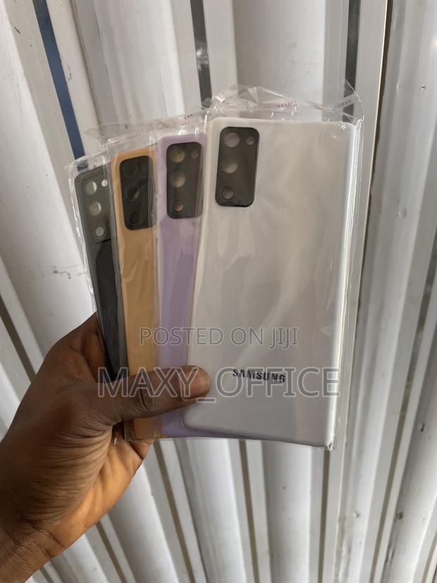 Galaxy S20 Fe 5g Plastic Back · Photo 3