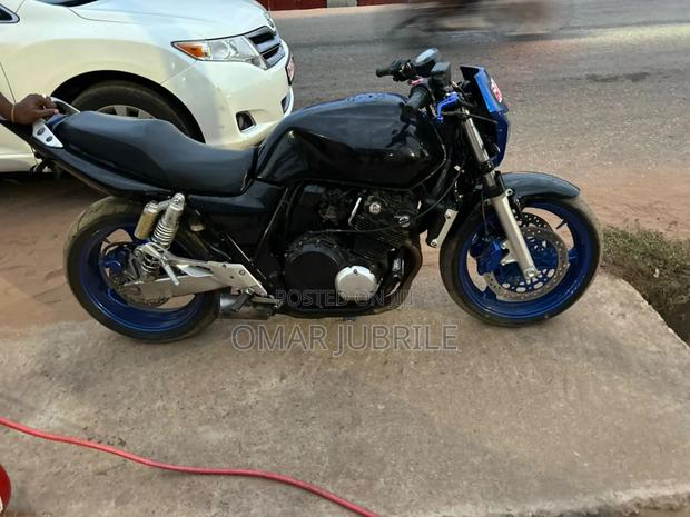 Honda CB 2022 Black · Photo 3