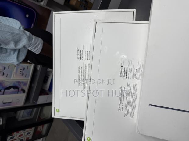 New Laptop Apple MacBook Air 16GB Intel Core M3 SSD 256GB · Photo 5