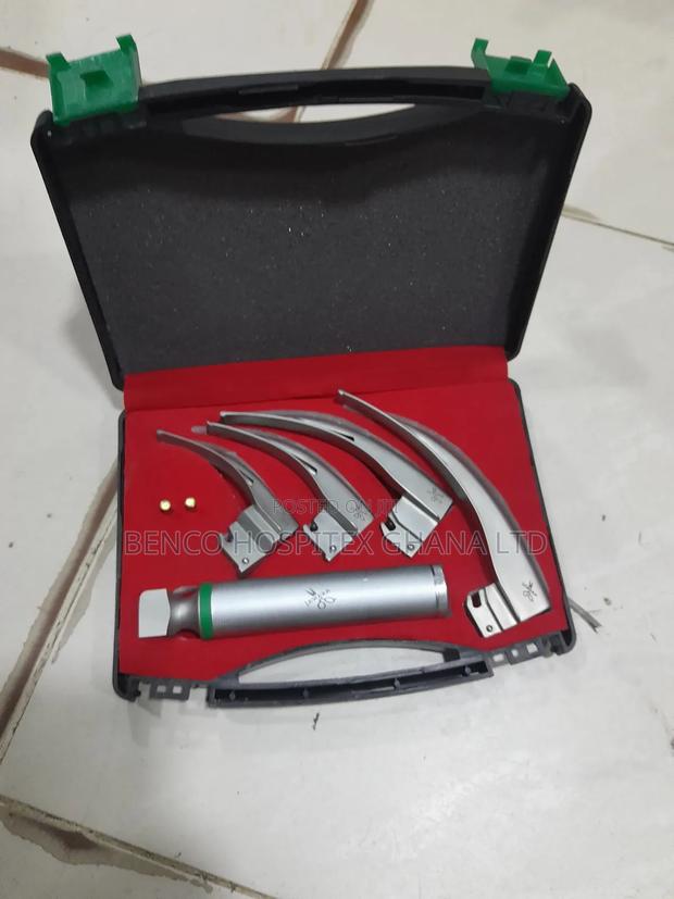 Laryngoscope · Photo 1