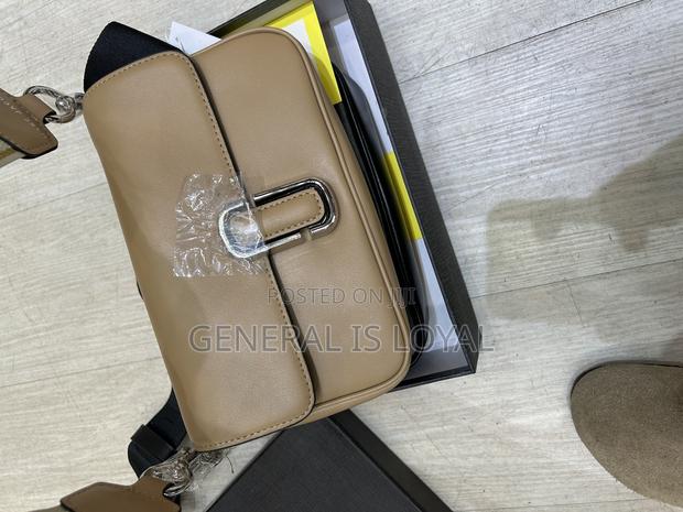 Marc Jacobs Crossbody/ Side Bag · Photo 6