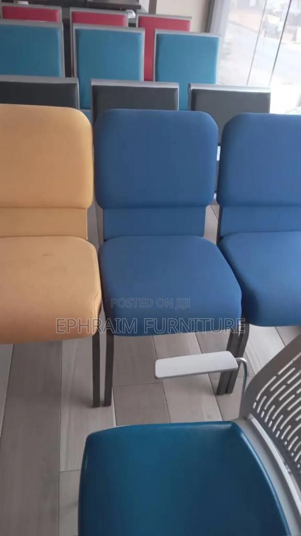 Banquet Chair in Colours · Photo 1