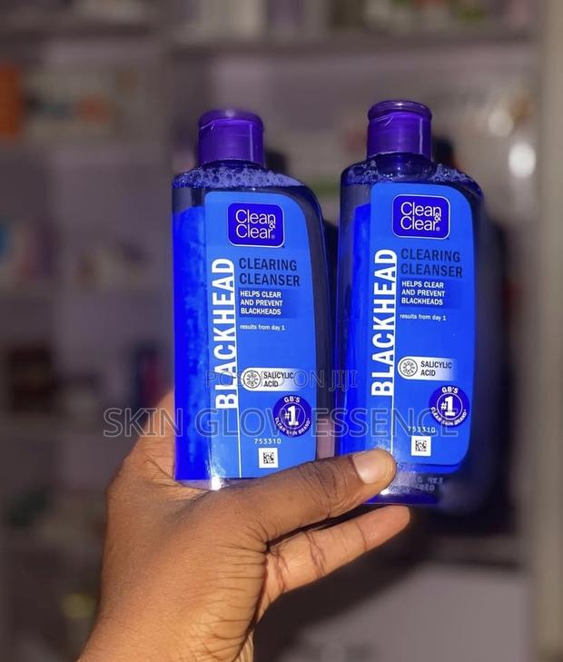 Clean and Clear Cleanser · Photo 1