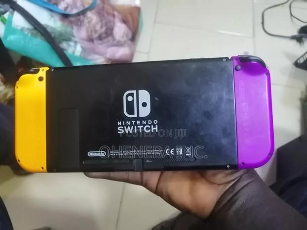Nintendo Switch Jailbreak With Games · Photo 3