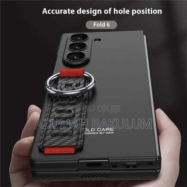 Samsung Galaxy Z Fold 6 Ultra -Thin Case With Band Holder · Photo 3
