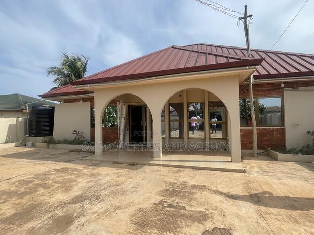 3bdrm House in Coastal, Spintex for rent · Photo 1