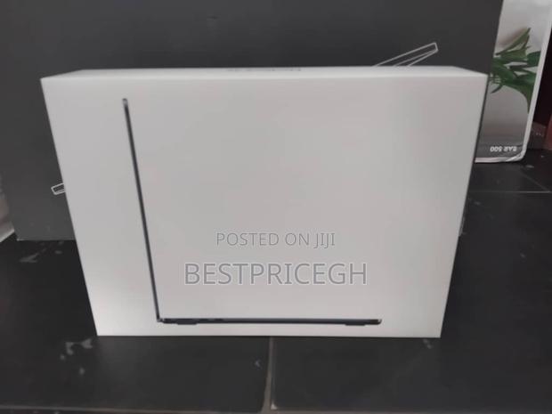 New Laptop Apple MacBook Air 2022 M2 8GB Apple M2 SSD 256GB · Photo 1