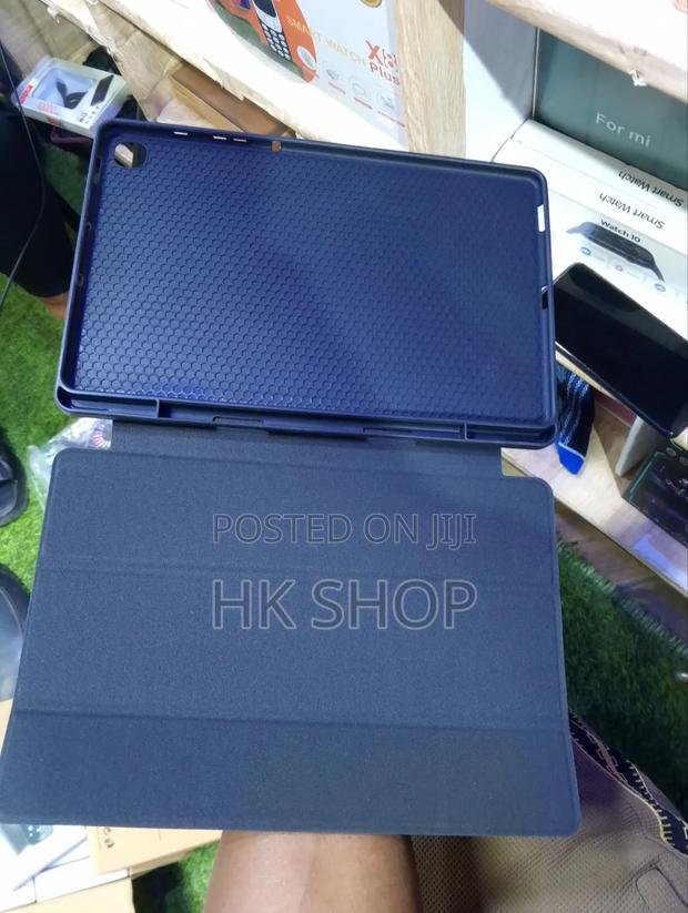 Smart Cover Case for Samsung Tab S6 Lite Black Color · Photo 3