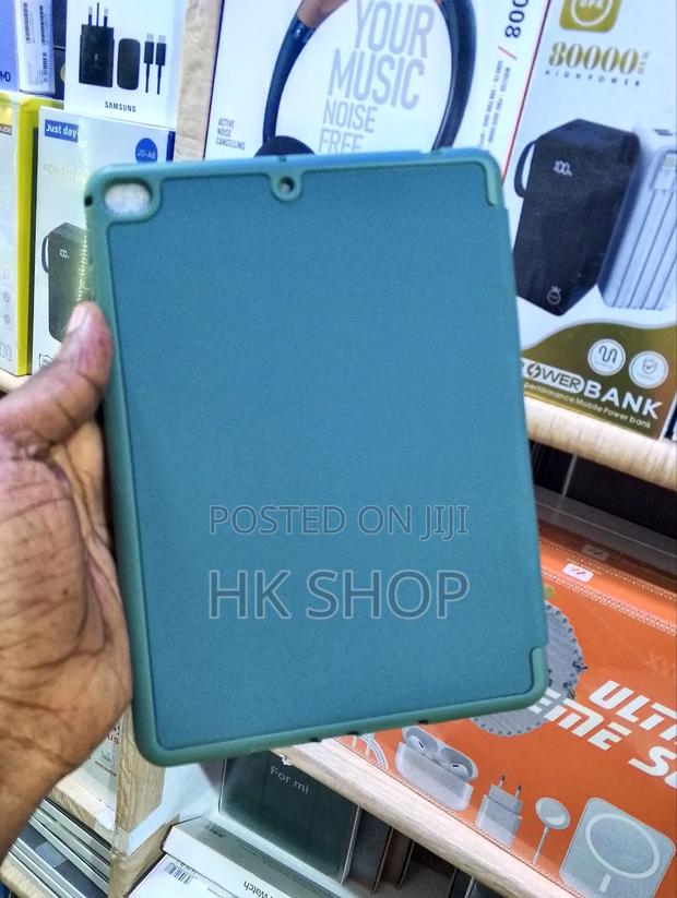 iPad Mini 4 and Mini 5 Smart Cover Case With Pen Slot · Photo 2