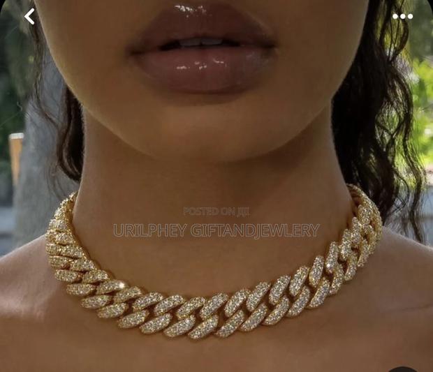 Ladies Cuban Iced Out Necklace · Photo 1