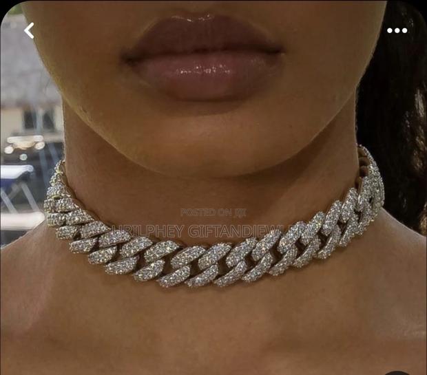 Ladies Cuban Iced Out Necklace · Photo 2
