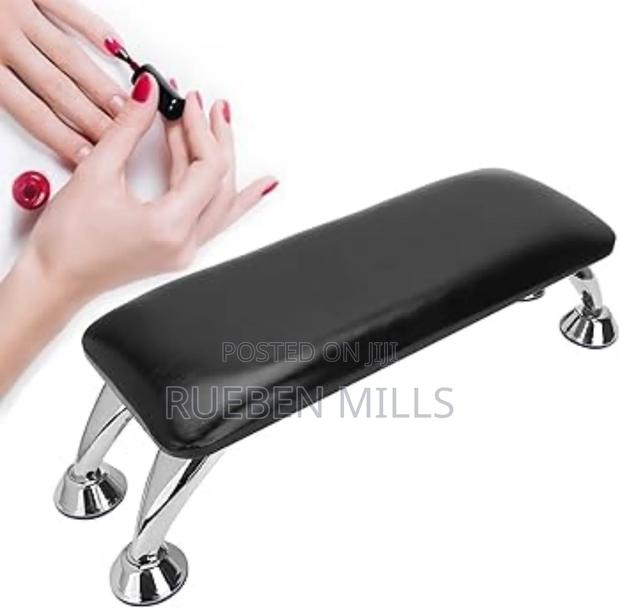 Nail Arm or Hand Rest Cushion for Acrylic Nails · Photo 1