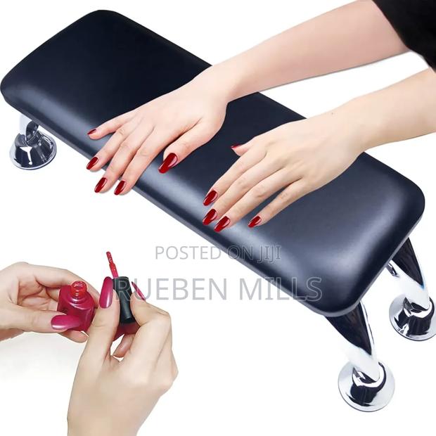 Professional Non-Slip Nail Arm Rest for Nails Tech · Photo 1