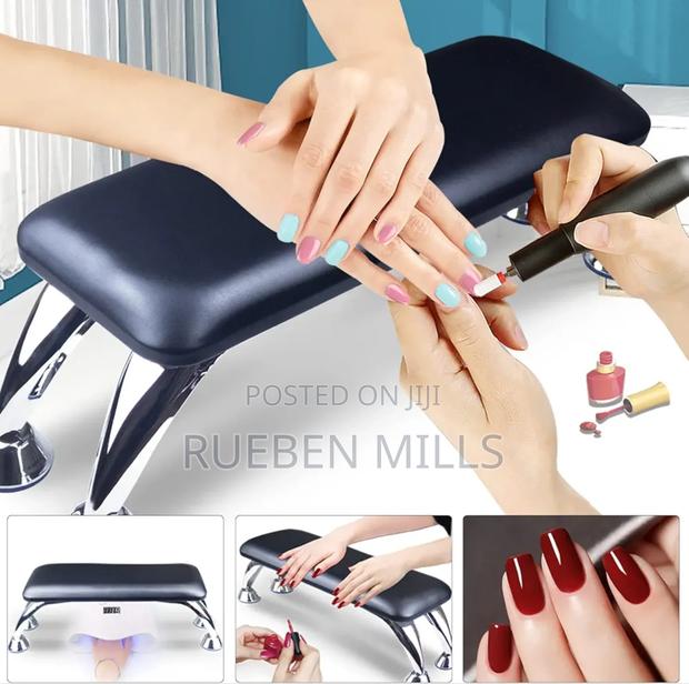 Professional Non-Slip Nail Arm Rest for Nails Tech · Photo 2