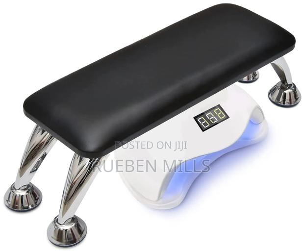 Black Nail Hand or Arm Rest Cushion for Nail Polishing · Photo 1