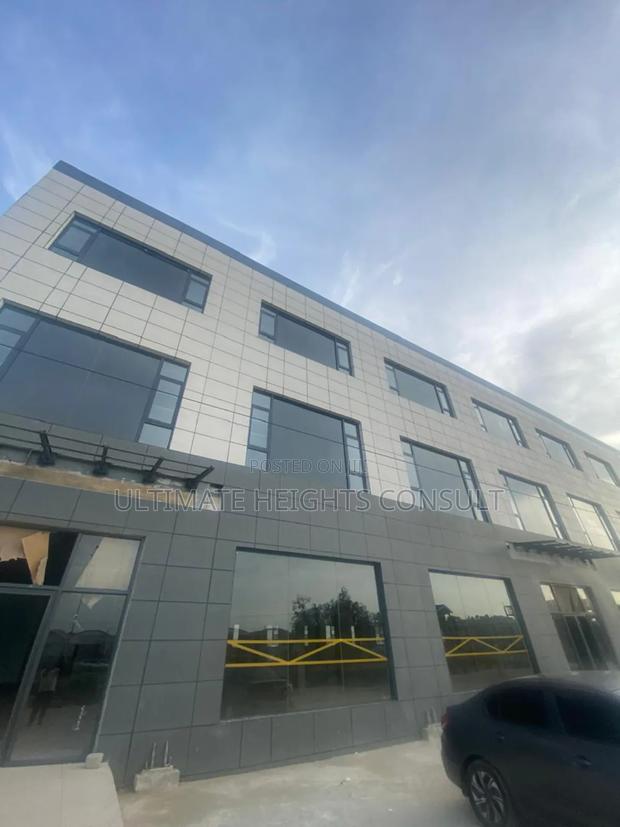 Office/Shopping/Supermarket for Rent at Weija · Photo 3