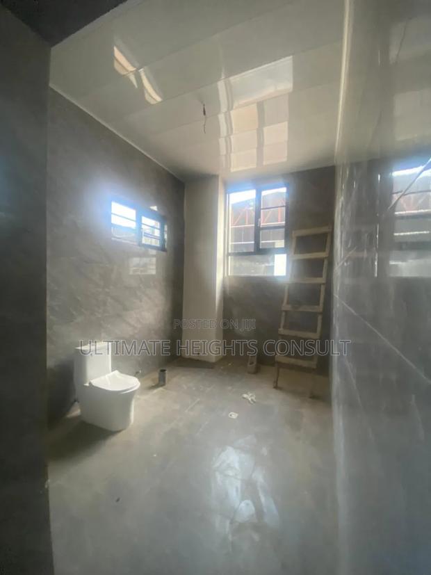 Office/Shopping/Supermarket for Rent at Weija · Photo 4