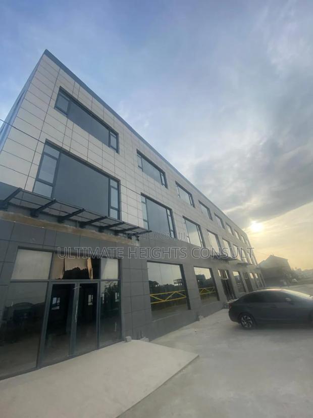 Office/Shopping/Supermarket for Rent at Weija · Photo 5