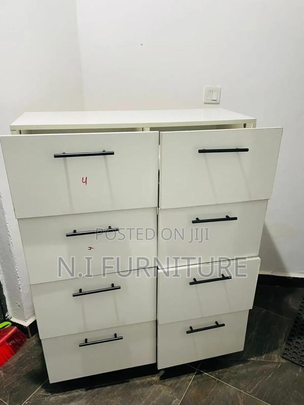 Chest Drawer · Photo 1