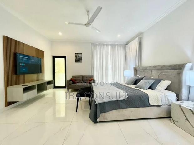 3 and 4bdrm House in East Airport for Sale · Photo 3