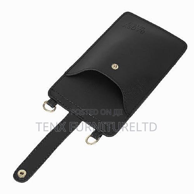 Stylish Black Mobile Sling Bag · Photo 1