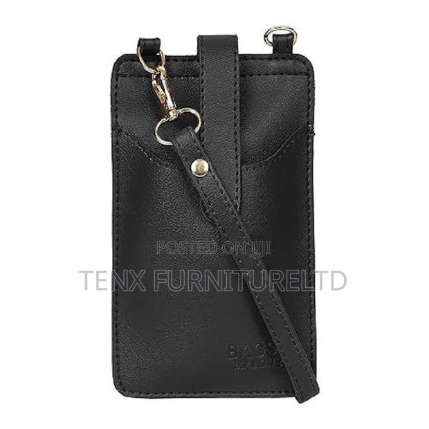 Stylish Black Mobile Sling Bag · Photo 3