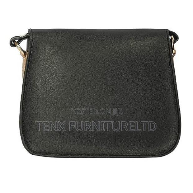 Ladies Black Handbag ( Closure Strap) · Photo 3