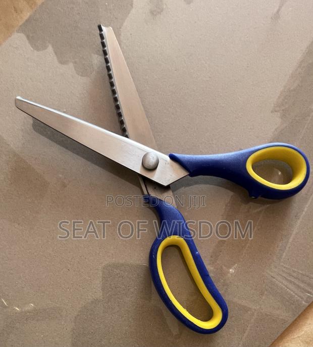 Pinking Shears · Photo 1