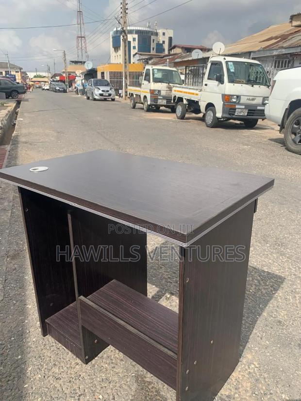 Simple Office Table · Photo 6