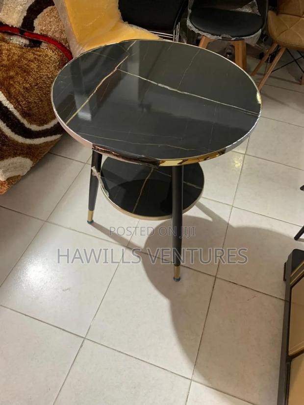 Restaurant Table · Photo 1