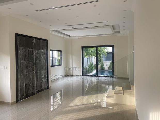 4bdrm House in Airport Residential for rent · Photo 2