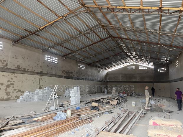 600sqm Warehouse at Sapeiman for Rent · Photo 3