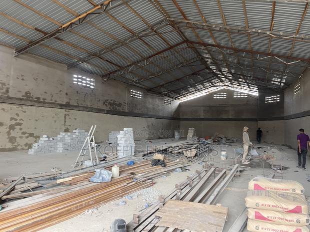 600sqm Warehouse at Sapeiman for Rent · Photo 7