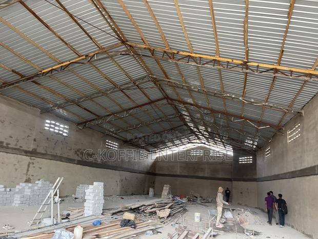 600sqm Warehouse at Sapeiman for Rent · Photo 5