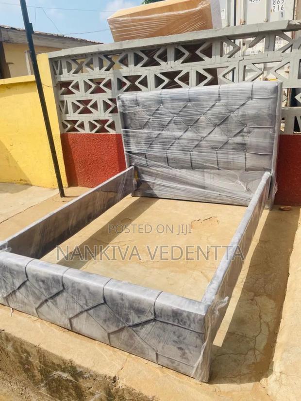 Fabric Gray Bed Frame · Photo 1