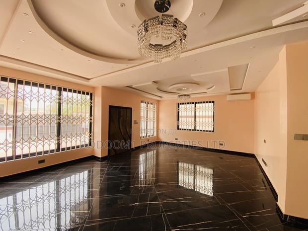 7bdrm House in East Legon Ogbojo for sale · Photo 4