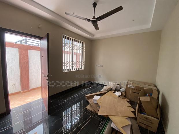 7bdrm House in East Legon Ogbojo for sale · Photo 8
