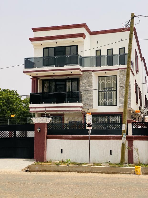 7bdrm House in East Legon Ogbojo for sale · Photo 2