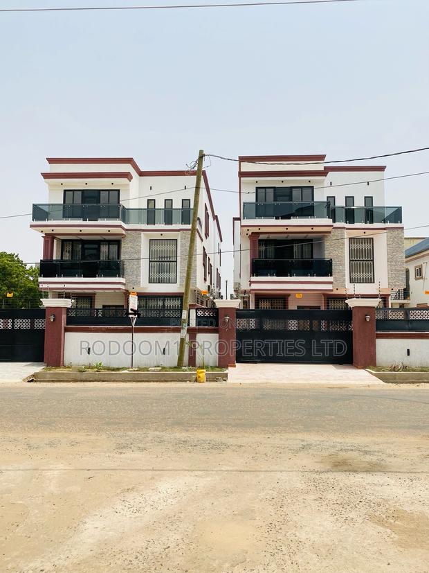 7bdrm House in East Legon Ogbojo for sale · Photo 5