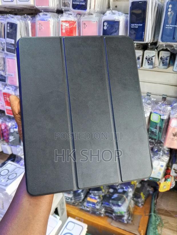Smart Cover Case for iPad Pro 13 With Pencil Space - Black · Photo 2