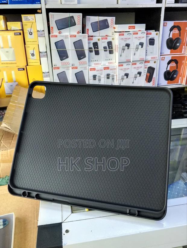 Smart Cover Case for iPad Pro 13 With Pencil Space - Black · Photo 4