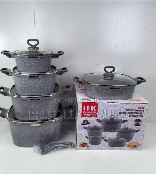 Quality Non-Stick Saucepans · Photo 3