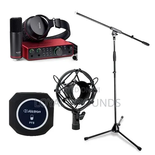 Focusrite 2i2 4th Gen Studio Bundle With Mic Stand and PF8 · Photo 1